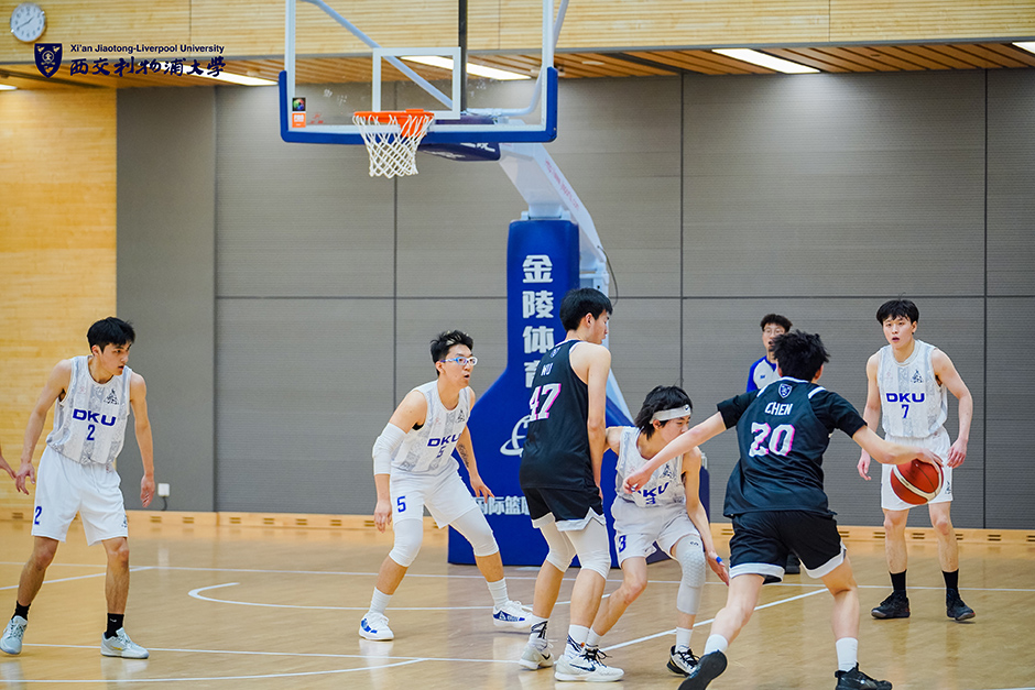 令人动容！残特奥会独腿飞人扑线摔破全国纪录